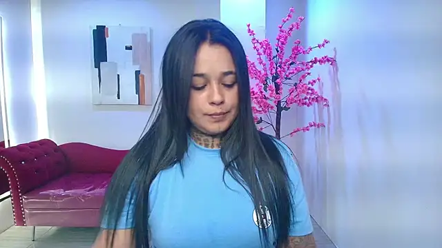 Snapshot of Black_roseee chatting on November 7, 2025, 3:44 am Black roseee online show from November 7, 2025, 3:44 am