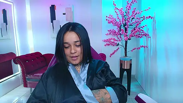 Snapshot of Black_roseee chatting on December 5, 2025, 8:57 am Black roseee online show from December 5, 2025, 8:57 am