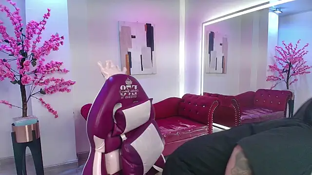 Snapshot of Black_roseee chatting on November 22, 2025, 3:27 am Black roseee online show from November 22, 2025, 3:27 am