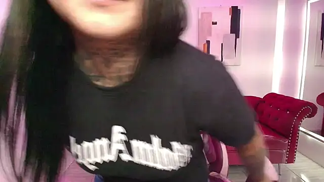 Snapshot of Black_roseee chatting on November 11, 2025, 3:45 am Black roseee online show from November 11, 2025, 3:45 am