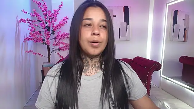 Snapshot of Black_roseee chatting on November 26, 2025, 3:50 am Black roseee online show from November 26, 2025, 3:50 am