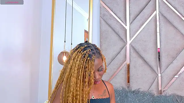 Rossie-Cameron online show from April 18, 2026, 4:04 am