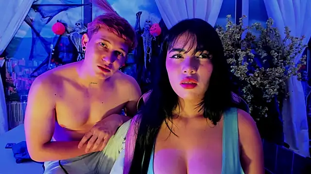 Snapshot of Sarahwalkerr chatting on October 22, 2025, 2:05 pm Sarahwalkerr online show from October 22, 2025, 2:05 pm