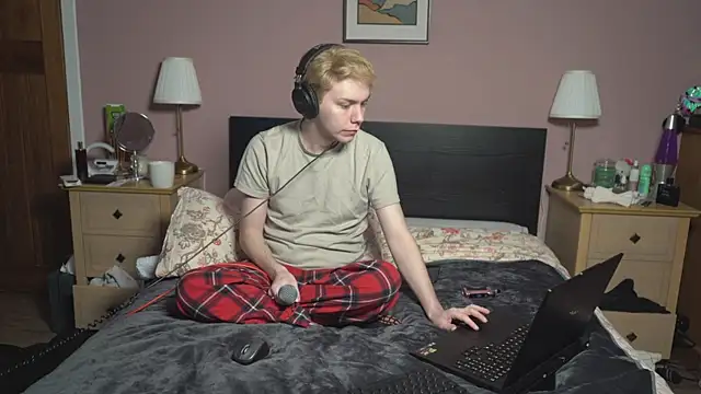 scottishtwink01 online show from January 9, 2026, 1:51 pm