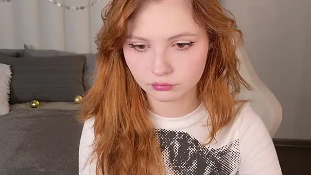 Snapshot of AlisHanson chatting on December 15, 2025, 8:09 am AlisHanson online show from December 15, 2025, 8:09 am