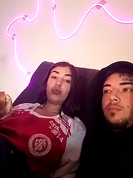 Snapshot of Bbzinha_18 chatting on November 25, 2025, 12:27 pm Bbzinha 18 online show from November 25, 2025, 12:27 pm