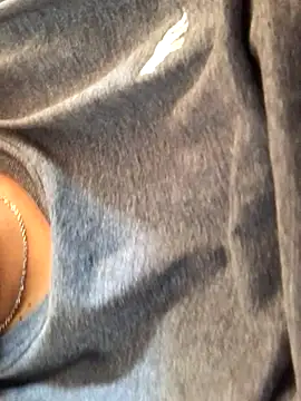 Snapshot of luzmelzinha chatting on October 1, 2025, 1:37 pm luzmelzinha online show from October 1, 2025, 1:37 pm