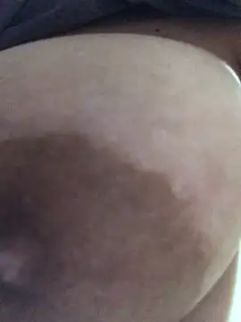 luzmelzinha online show from March 28, 2026, 12:55 am