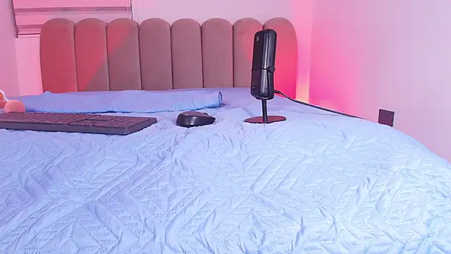 Snapshot of abbyrouss_ chatting on November 21, 2025, 3:05 am abbyrouss online show from November 21, 2025, 3:05 am