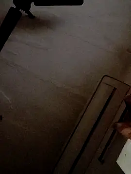 Snapshot of Famit025 chatting on October 7, 2025, 11:22 am Famit025 online show from October 7, 2025, 11:22 am