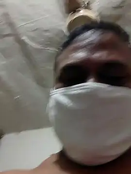 Snapshot of Famit025 chatting on September 20, 2025, 5:29 pm Famit025 online show from September 20, 2025, 5:29 pm