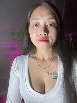 chipp-bong online show from November 15, 2025, 2:54 pm