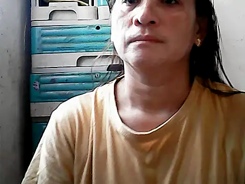 Snapshot of yoursPinayMama1682 chatting on November 25, 2025, 12:22 am yoursPinayMama1682 online show from November 25, 2025, 12:22 am