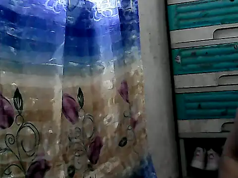 Snapshot of yoursPinayMama1682 chatting on November 18, 2025, 7:33 am yoursPinayMama1682 online show from November 18, 2025, 7:33 am