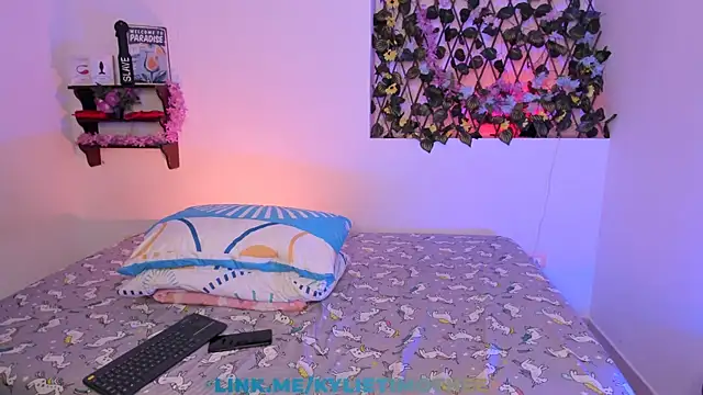 kylietimothee online show from May 28, 2026, 5:41 pm