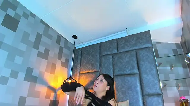 Jenni Zeller online show from October 15, 2025, 12:35 pm