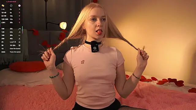 KrishnaSimmons online show from November 7, 2025, 7:51 pm