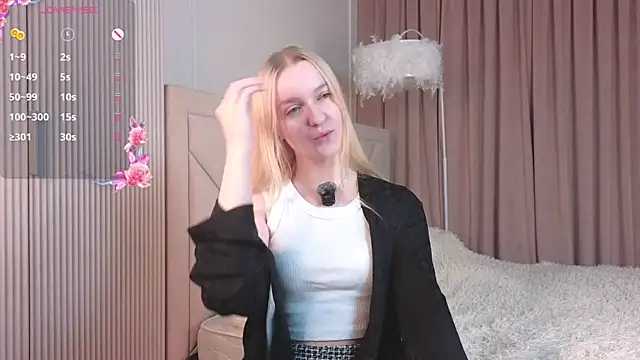 KrishnaSimmons online show from October 28, 2025, 7:35 pm