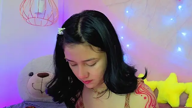 Snapshot of april_bennett chatting on February 23, 2026, 12:28 pm april bennett online show from February 23, 2026, 12:28 pm