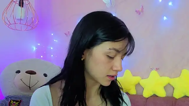 Snapshot of april_bennett chatting on January 16, 2026, 12:20 pm april bennett online show from January 16, 2026, 12:20 pm