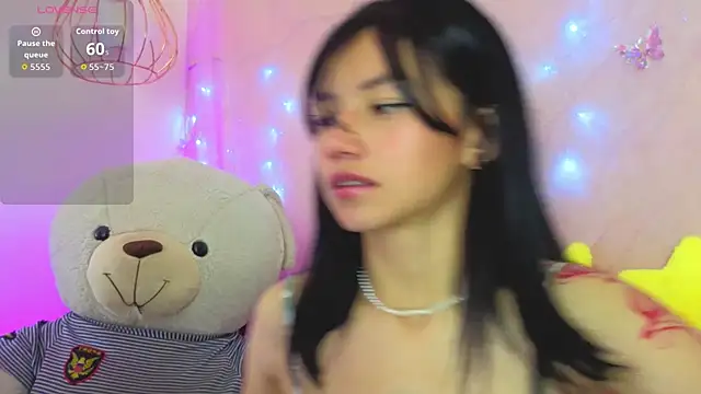 Snapshot of april_bennett chatting on May 9, 2026, 1:58 pm april bennett online show from May 9, 2026, 1:58 pm