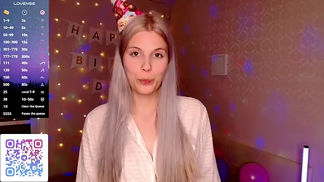 Snapshot of Larileya chatting on October 10, 2025, 5:58 pm Larileya online show from October 10, 2025, 5:58 pm