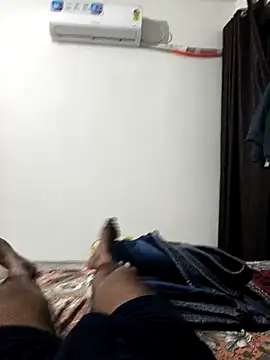 Snapshot of Chanderi19 chatting on February 17, 2026, 3:53 pm Chanderi19 online show from February 17, 2026, 3:53 pm