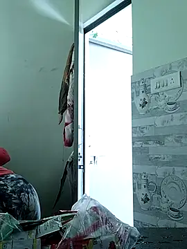 Hot-Pooja25 online show from March 18, 2026, 5:10 am