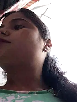Snapshot of Hot-Pooja25 chatting on May 4, 2026, 2:26 am Hot-Pooja25 online show from May 4, 2026, 2:26 am