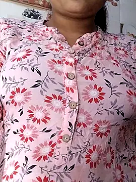 Hot-Pooja25 online show from March 13, 2026, 3:00 am