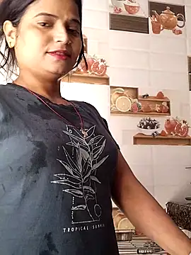 Snapshot of Hot-Pooja25 chatting on April 30, 2026, 2:51 am Hot-Pooja25 online show from April 30, 2026, 2:51 am