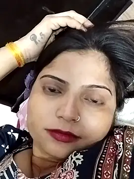 Snapshot of Hot-Pooja25 chatting on May 4, 2026, 5:49 pm Hot-Pooja25 online show from May 4, 2026, 5:49 pm
