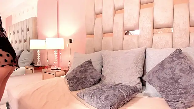 bianca naviss online show from November 7, 2025, 9:52 pm