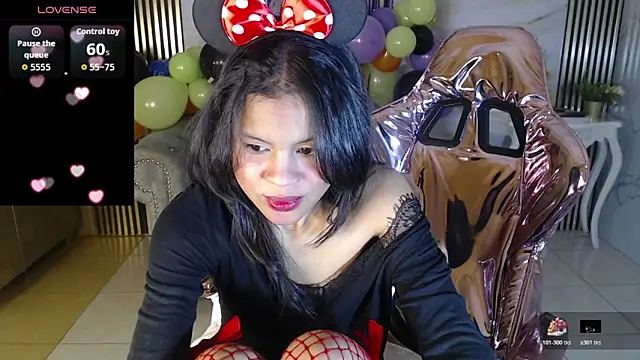 Snapshot of catalina5_s chatting on October 28, 2025, 12:59 pm catalina5 s online show from October 28, 2025, 12:59 pm