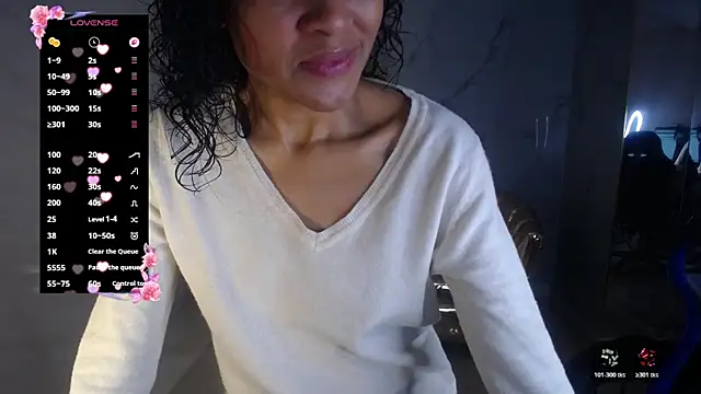 Snapshot of catalina5_s chatting on December 21, 2025, 1:35 pm catalina5 s online show from December 21, 2025, 1:35 pm