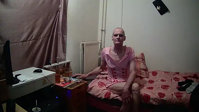 Snapshot of hobybobbi chatting on October 10, 2025, 1:17 am hobybobbi online show from October 10, 2025, 1:17 am