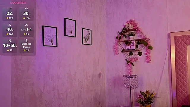 RobinBennett online show from December 4, 2025, 12:37 pm