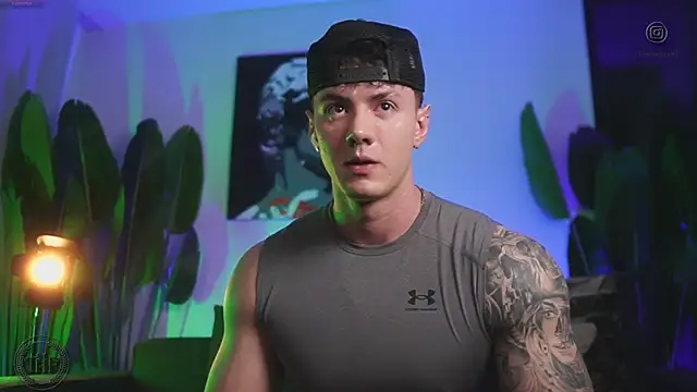 Snapshot of Thomas_Falcon chatting on December 5, 2025, 12:10 am Thomas Falcon online show from December 5, 2025, 12:10 am