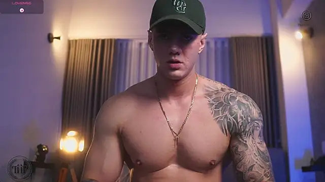 Snapshot of Thomas_Falcon chatting on October 27, 2025, 12:55 am Thomas Falcon online show from October 27, 2025, 12:55 am