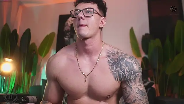 Snapshot of Thomas_Falcon chatting on November 27, 2025, 11:27 pm Thomas Falcon online show from November 27, 2025, 11:27 pm