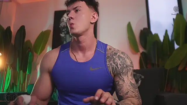 Snapshot of Thomas_Falcon chatting on November 23, 2025, 10:20 pm Thomas Falcon online show from November 23, 2025, 10:20 pm