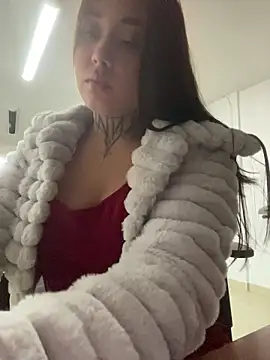 Snapshot of SofiaBermudez chatting on November 6, 2025, 10:58 pm SofiaBermudez online show from November 6, 2025, 10:58 pm