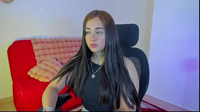 Snapshot of SofiaBermudez chatting on November 15, 2025, 4:49 am SofiaBermudez online show from November 15, 2025, 4:49 am