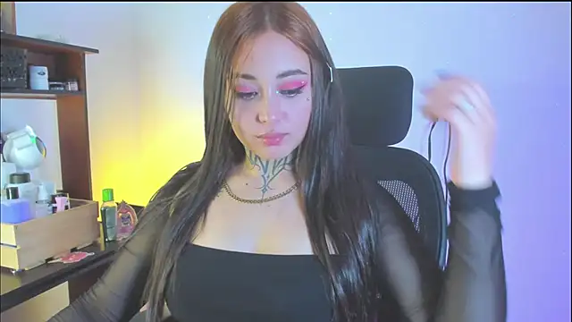 Snapshot of SofiaBermudez chatting on October 30, 2025, 3:49 am SofiaBermudez online show from October 30, 2025, 3:49 am