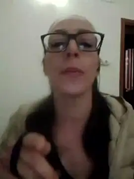 Astrid3 online show from April 12, 2026, 9:18 pm