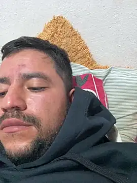 Snapshot of aalvaro98 chatting on February 4, 2026, 8:37 pm aalvaro98 online show from February 4, 2026, 8:37 pm