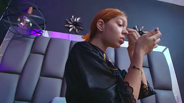 kissme luna online show from November 7, 2025, 7:07 pm