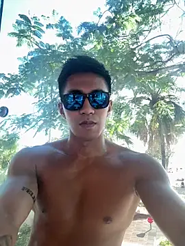 gooodboiii online show from September 14, 2025, 8:26 am