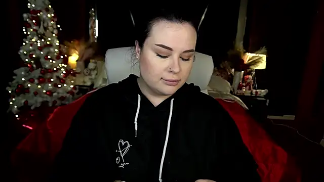 Snapshot of SerahMirabeli chatting on January 7, 2026, 7:52 pm SerahMirabeli online show from January 7, 2026, 7:52 pm