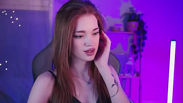 Snapshot of FlexyFox chatting on January 10, 2026, 12:55 pm FlexyFox online show from January 10, 2026, 12:55 pm